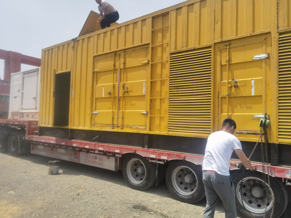 商城汽油发电机对供油装置的要求